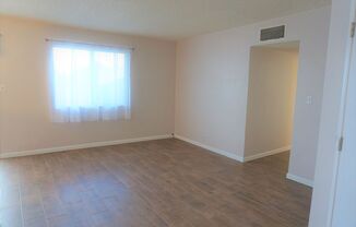 3 beds, 2 baths, $1,175, Unit Unit A