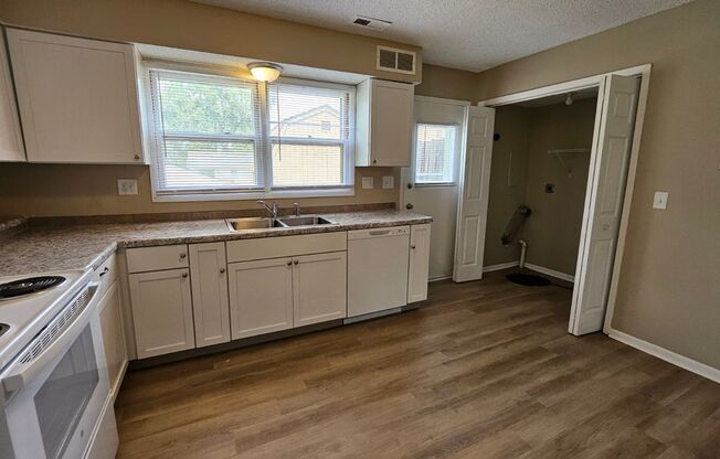 2018 E Caulder Avenue