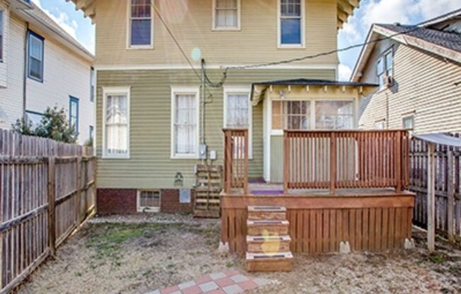 4 beds, 2.5 baths, $1,900