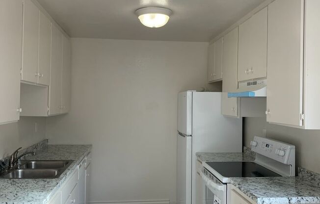 1065 E Washington Ave.