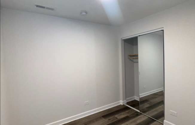 3 beds, 2 baths, $2,100, Unit GF