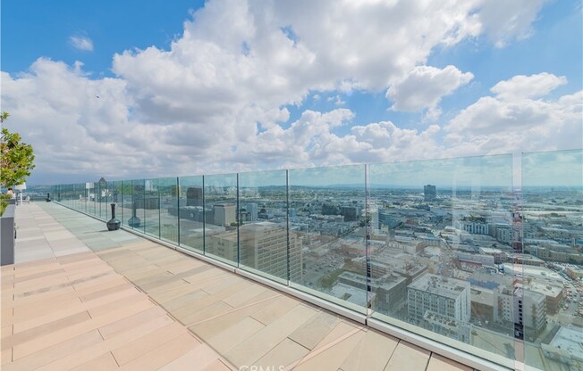 1 bed, 1 bath, 711 sqft, $2,800, Unit 1414