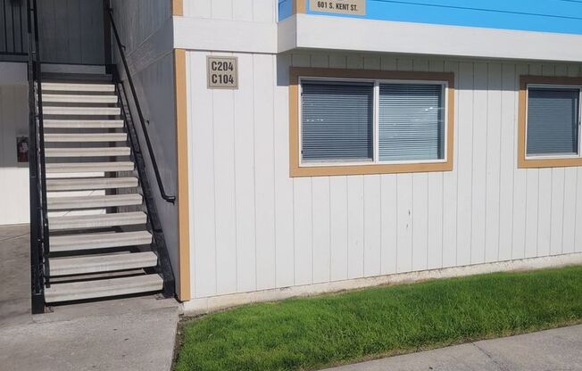 2 beds, 1 bath, 867 sqft, $1,275, Unit 601 C104