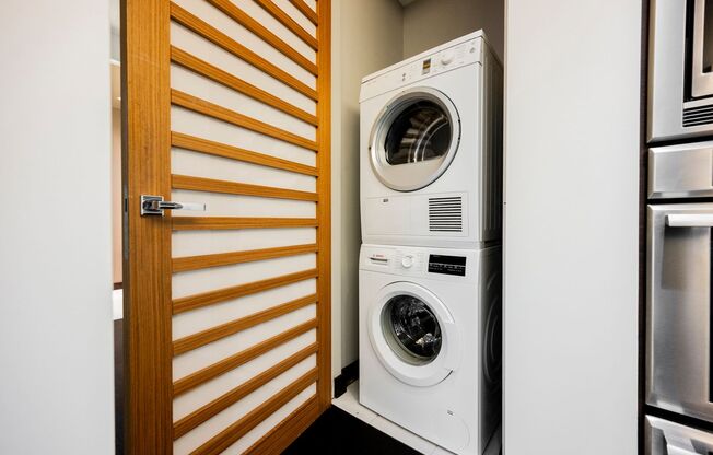 1 bed, 1.5 baths, $5,995, Unit #3902