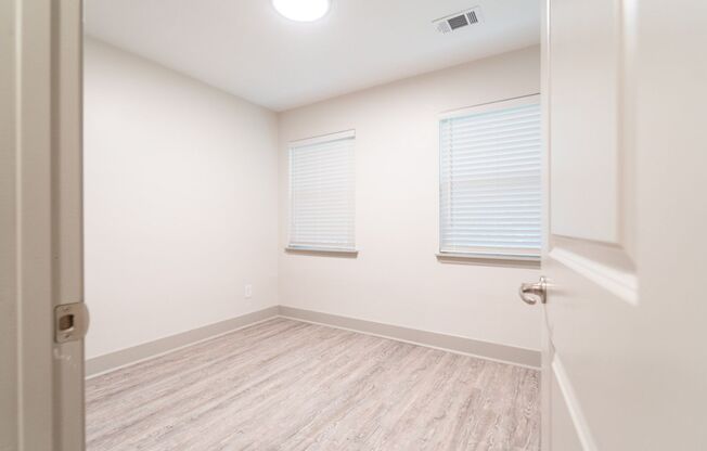 3 beds, 2 baths, 1,265 sqft, $2,250, Unit 551WD06