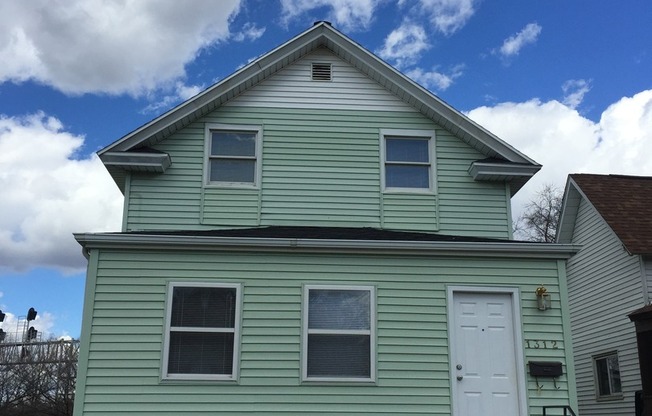 2-Story 4 Bed/2 Bath Home with Basement & W/D