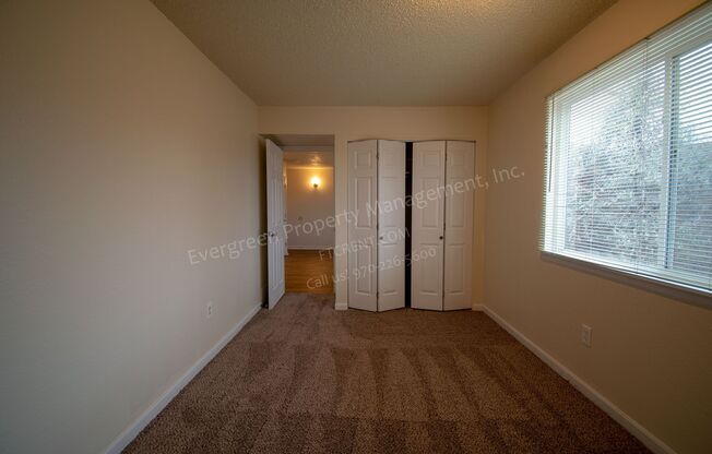 3 beds, 1.5 baths, $1,395