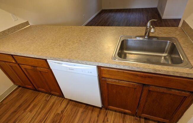 1 bed, 1 bath, 650 sqft, $1,200, Unit 04