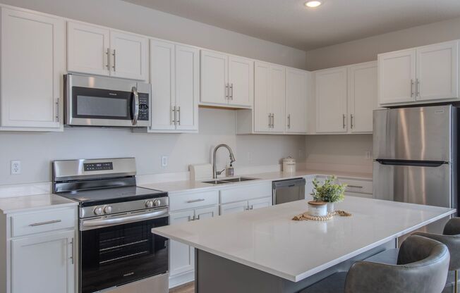 1 bed, 1 bath, 713 sqft, $1,400, Unit 226