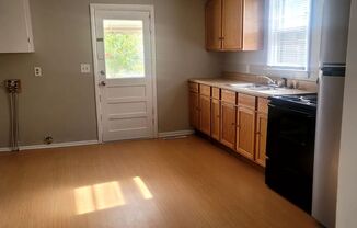 2 beds, 1.5 baths, $845, Unit 1107 S 14th