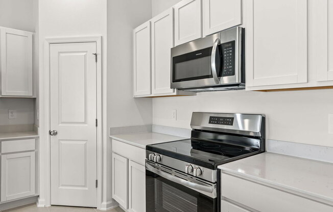 3 beds, 2 baths, 1,555 sqft, $2,350