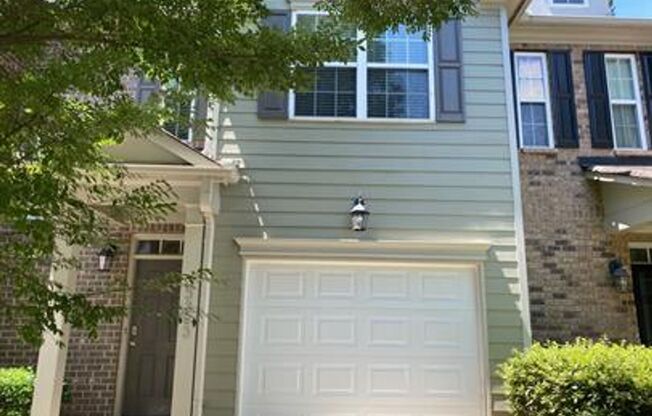 3 Bedroom 2.5 Bath Townhome in Great Location!