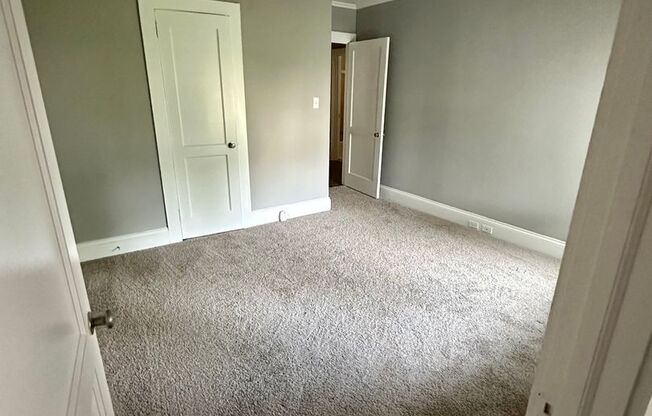 3 beds, 1 bath, $1,395