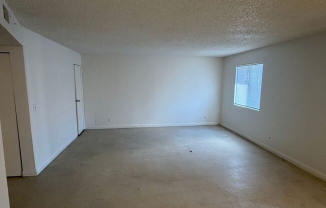2 beds, 2 baths, 986 sqft, $1,005, Unit #B