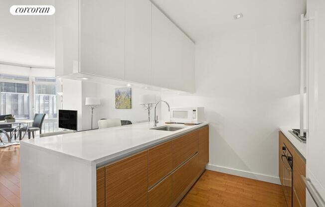 1 bed, 1 bath, 740 sqft, $5,600, Unit 5C