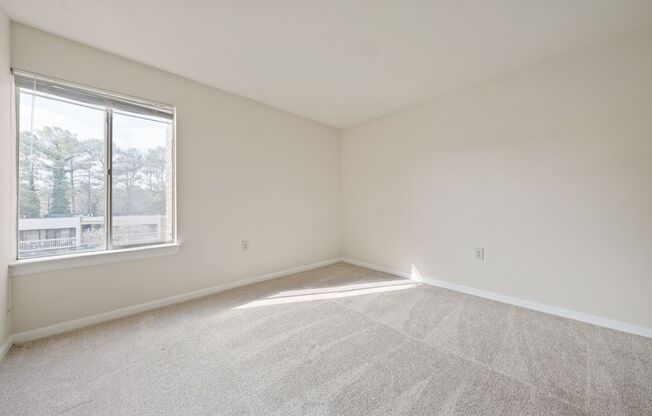 3 beds, 2 baths, $1,400, Unit Unit 202B