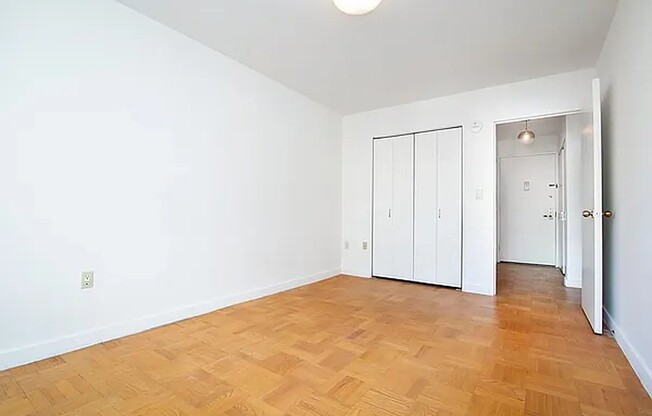 2 beds, 2 baths, $5,500, Unit 5G