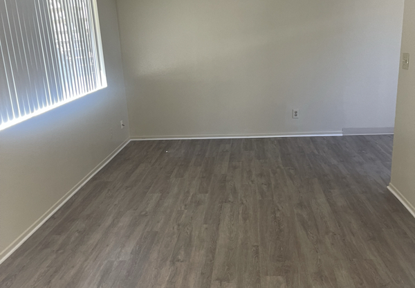344 S WILLIE JAMES JONES AVE
