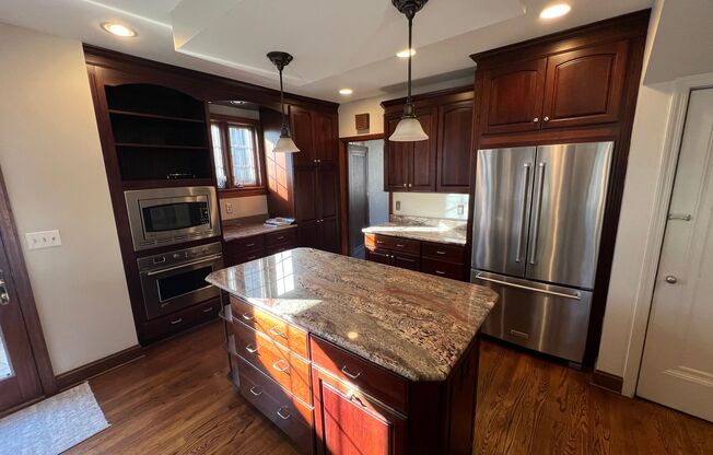 Charming 4 Bedroom, 3.5 Bathroom Home in Mt. Lebanon