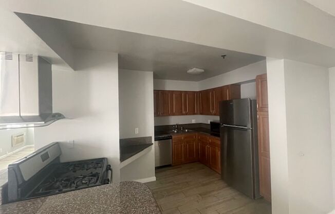 1 bed, 1 bath, 750 sqft, $2,300, Unit 102