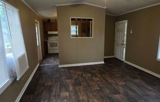 2 beds, 1 bath, $825