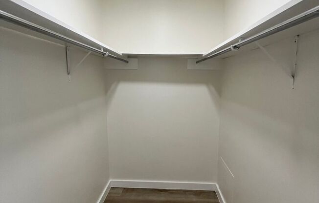 Studio, 1 bath, 400 sqft, $1,200, Unit 102