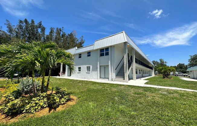 2 beds, 1.5 baths, 800 sqft, $1,700, Unit 242
