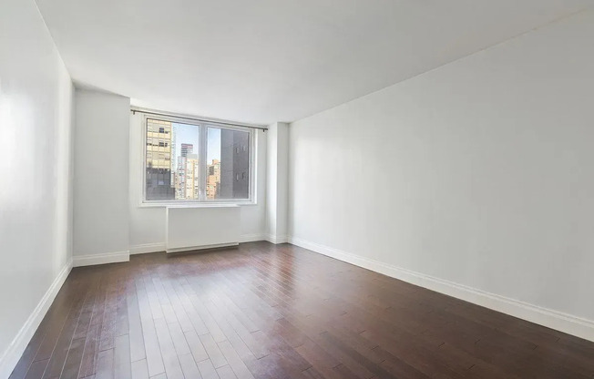 1 bed, 1 bath, $4,495, Unit 21D