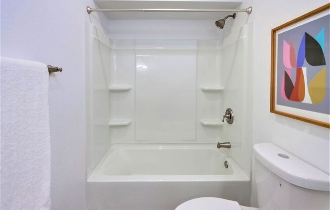 3 beds, 2.5 baths, 1,222 sqft, $3,295, Unit 34