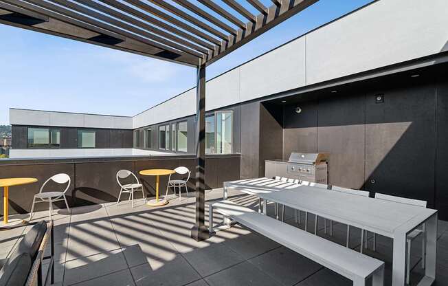 Analog PDX Apartments in Portland, Oregon Outdoor Community Space