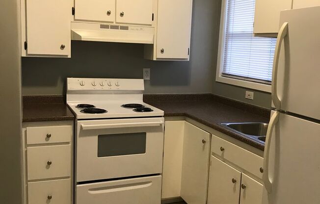 2 beds, 1 bath, 750 sqft, $1,350, Unit 106