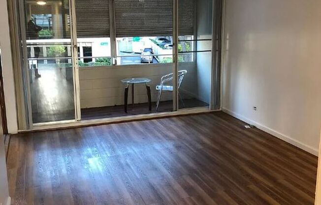 2 bedroom. Ala Moana. Private Balcony