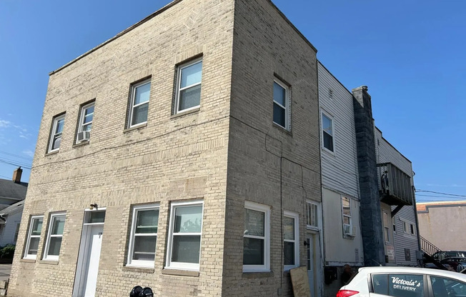119 S WALNUT ST