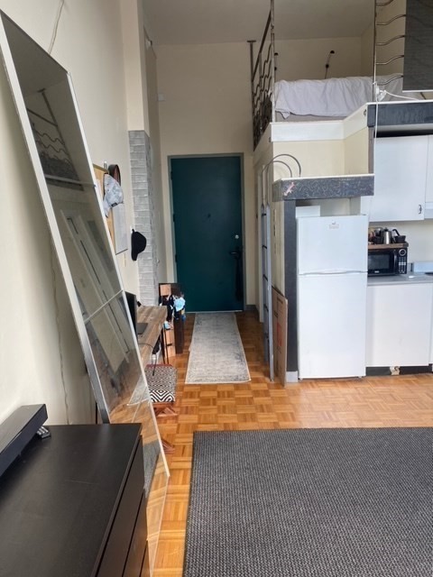 Studio, 1 bath, 349 sqft, $2,600, Unit 419