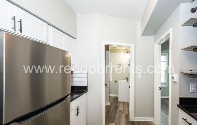 1 bed, 1 bath, 480 sqft, $950, Unit Unit 8