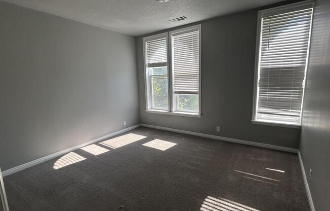 2 beds, 1 bath, $1,250