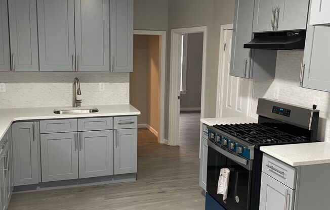 Fully renovated 6 bedroom single family house
