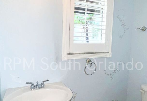 2bed/2.5bath- EAST ORLANDO