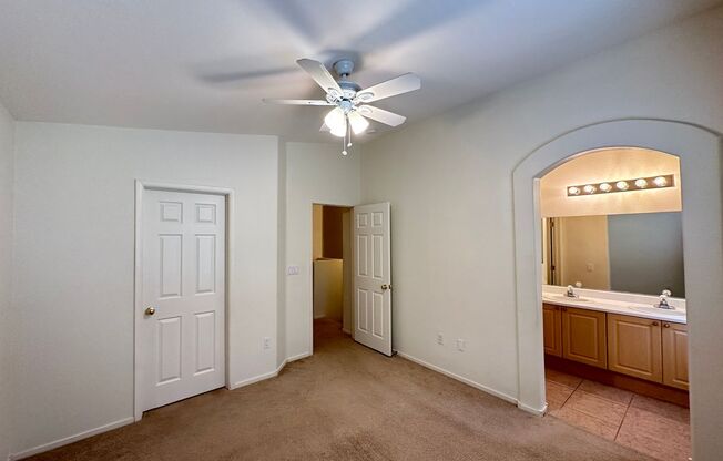 2 beds, 2.5 baths, $1,595, Unit UNIT 102