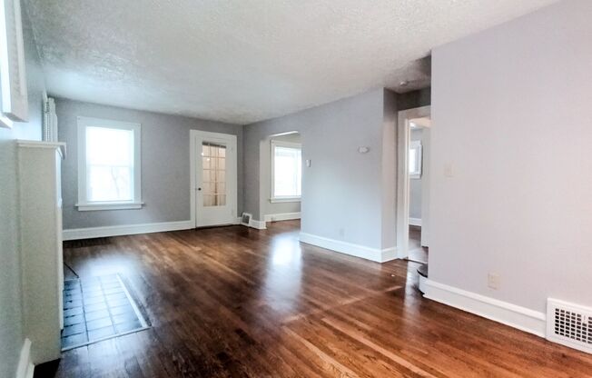 Beautiful Renovated 3 Bedroom, 1.5 Bathroom Colonial in Cleveland Heights, OH!