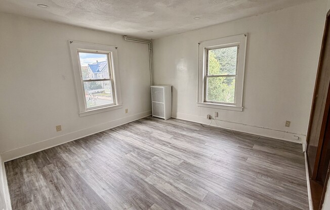 4 beds, 2 baths, 1,541 sqft, $2,700, Unit 38