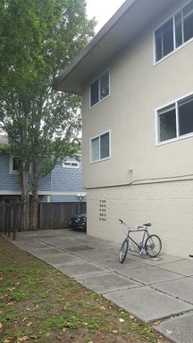 2 beds, 1 bath, 860 sqft, $2,200, Unit Unit 07