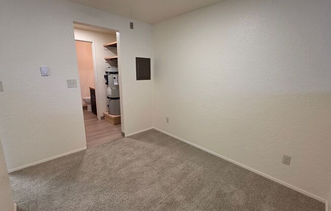 Studio, 1 bath, 450 sqft, $1,225, Unit 201