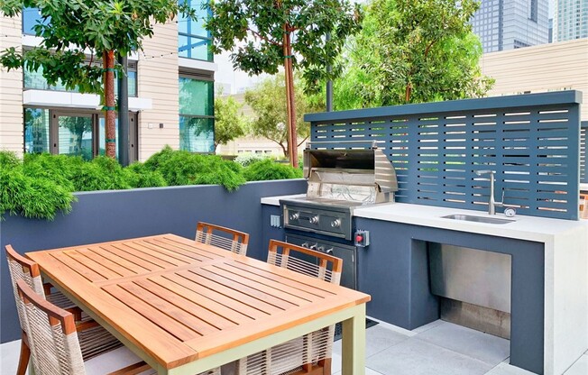 1 bed, 1 bath, 711 sqft, $3,200, Unit 2411