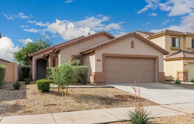 New Listing in Goodyear