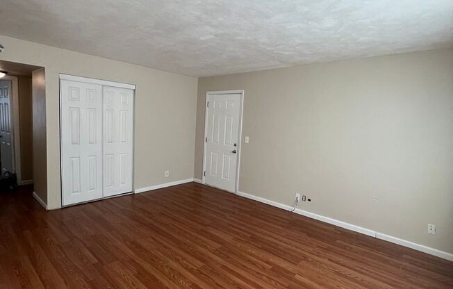 2 beds, 1 bath, $725, Unit 3418 Apt 3