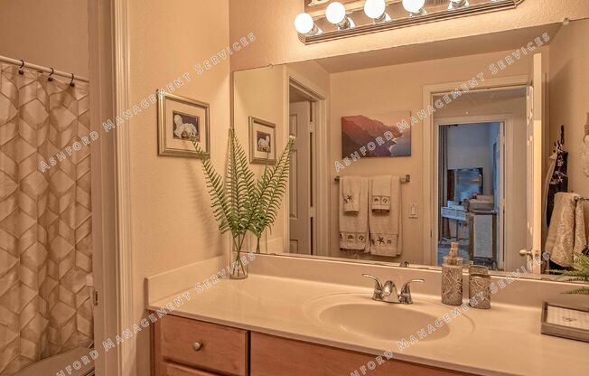 1 bed, 1 bath, $1,650, Unit # 2142
