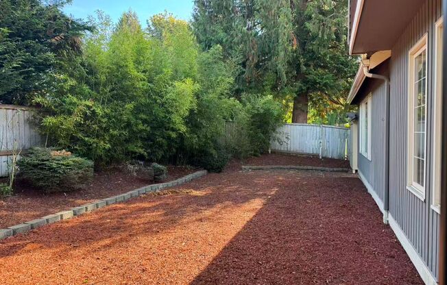 4 beds, 2.5 baths, $4,500