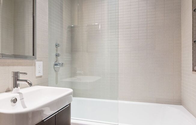 2 beds, 2.5 baths, 1,686 sqft, $20,000, Unit 27J