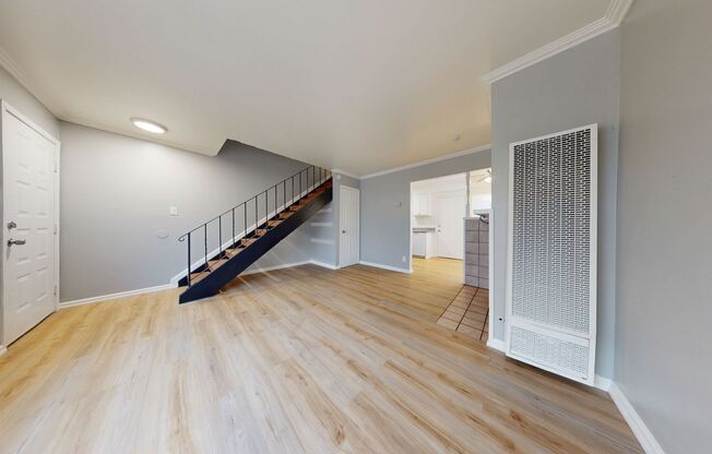 2 beds, 1 bath, 715 sqft, $2,450, Unit 418-1